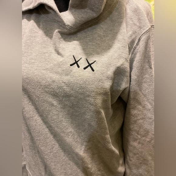 KAWS x Uniqlo x Sesame Street XX Hoodie, Size XS, US Womens, Gray, Preowned - Picture 4 of 12